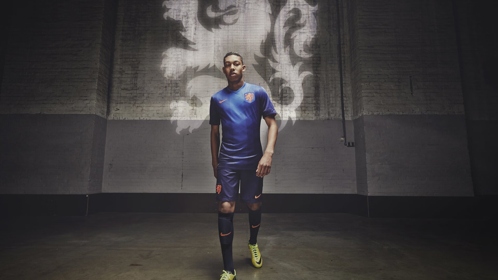 西亚卡姆巅峰对决，萨拉赫与70激战C9分钟，惊险取胜胜负难料！